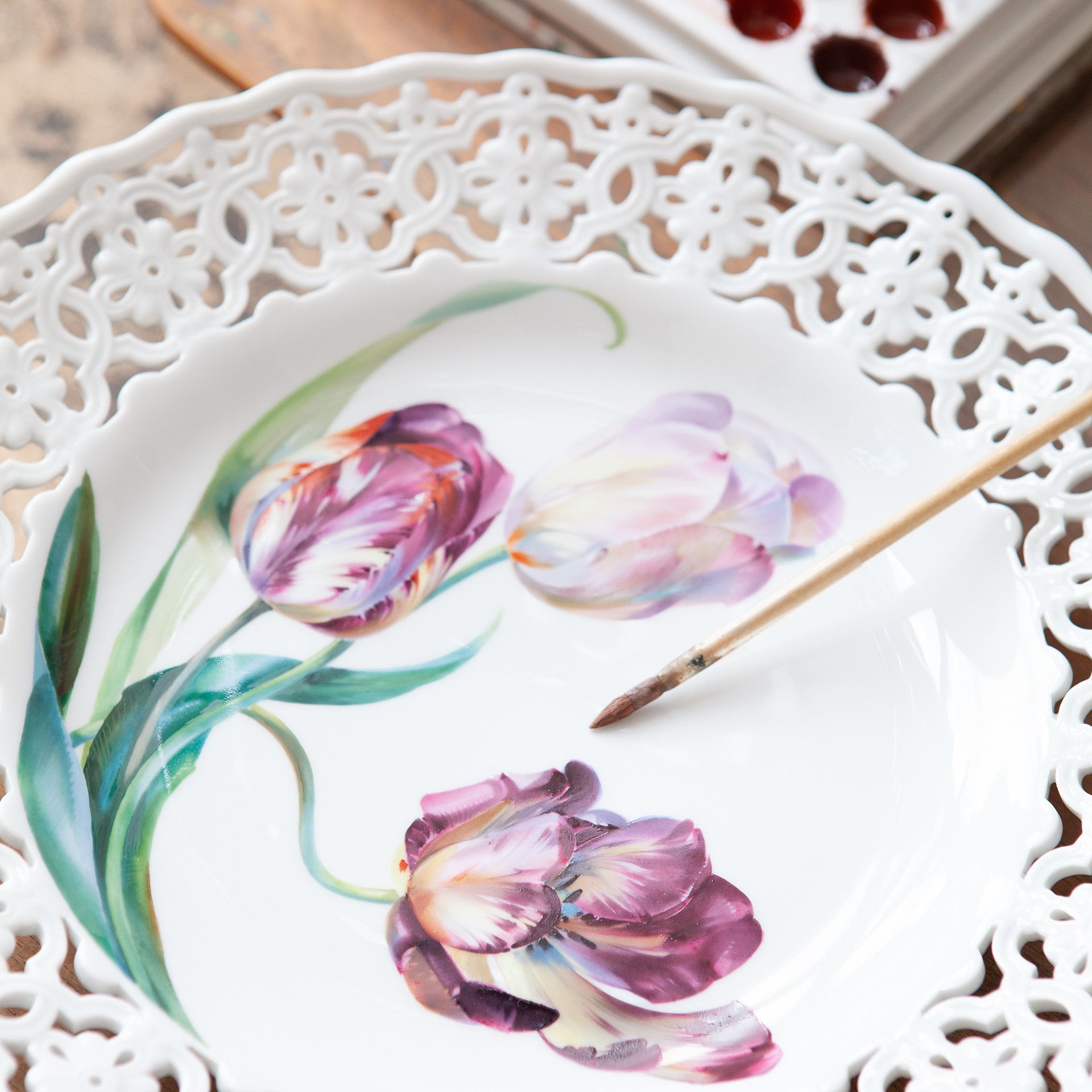 LIMITED EDITION WALL PLATE, TULIPS