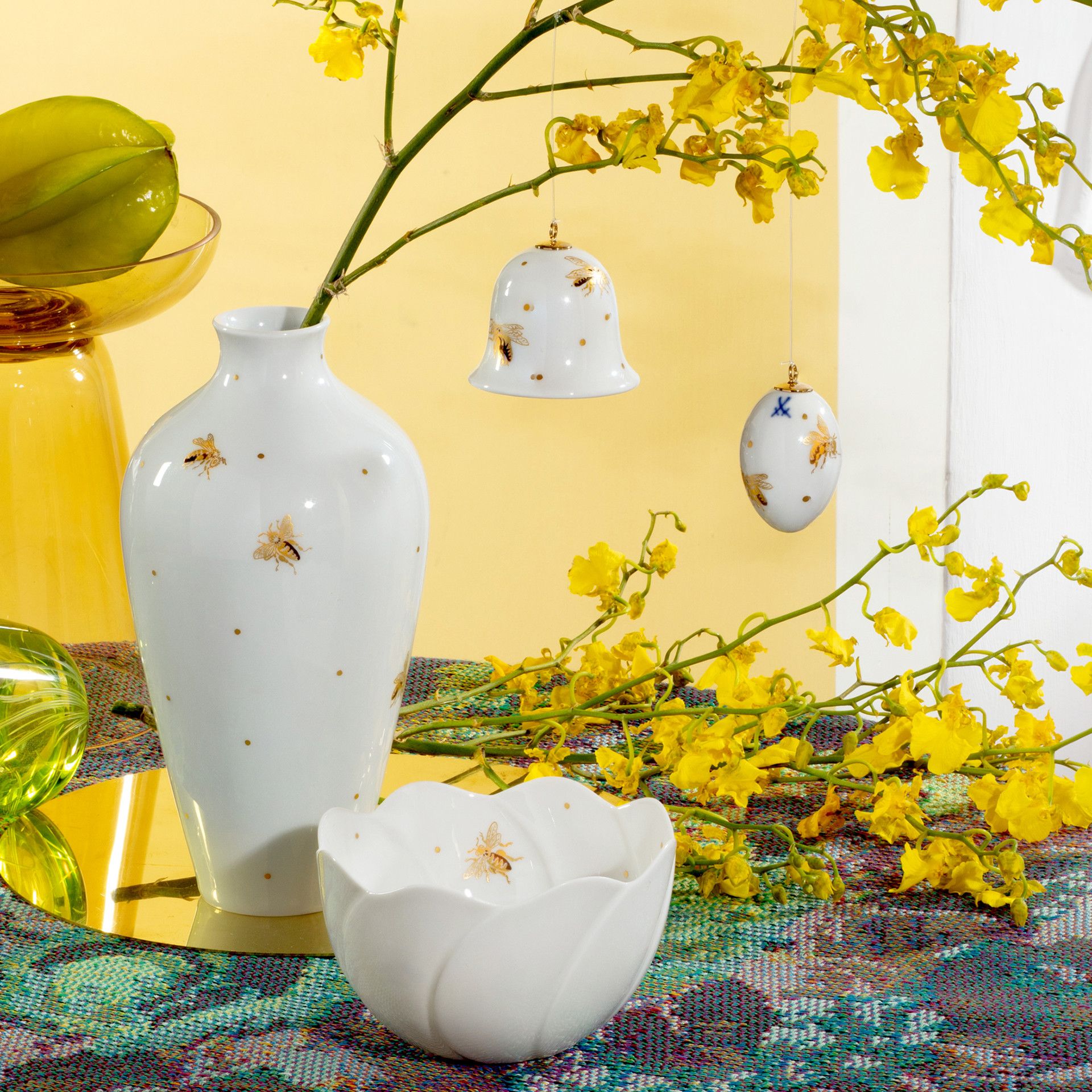 BEES WITH GOLDEN DOTS DISH
