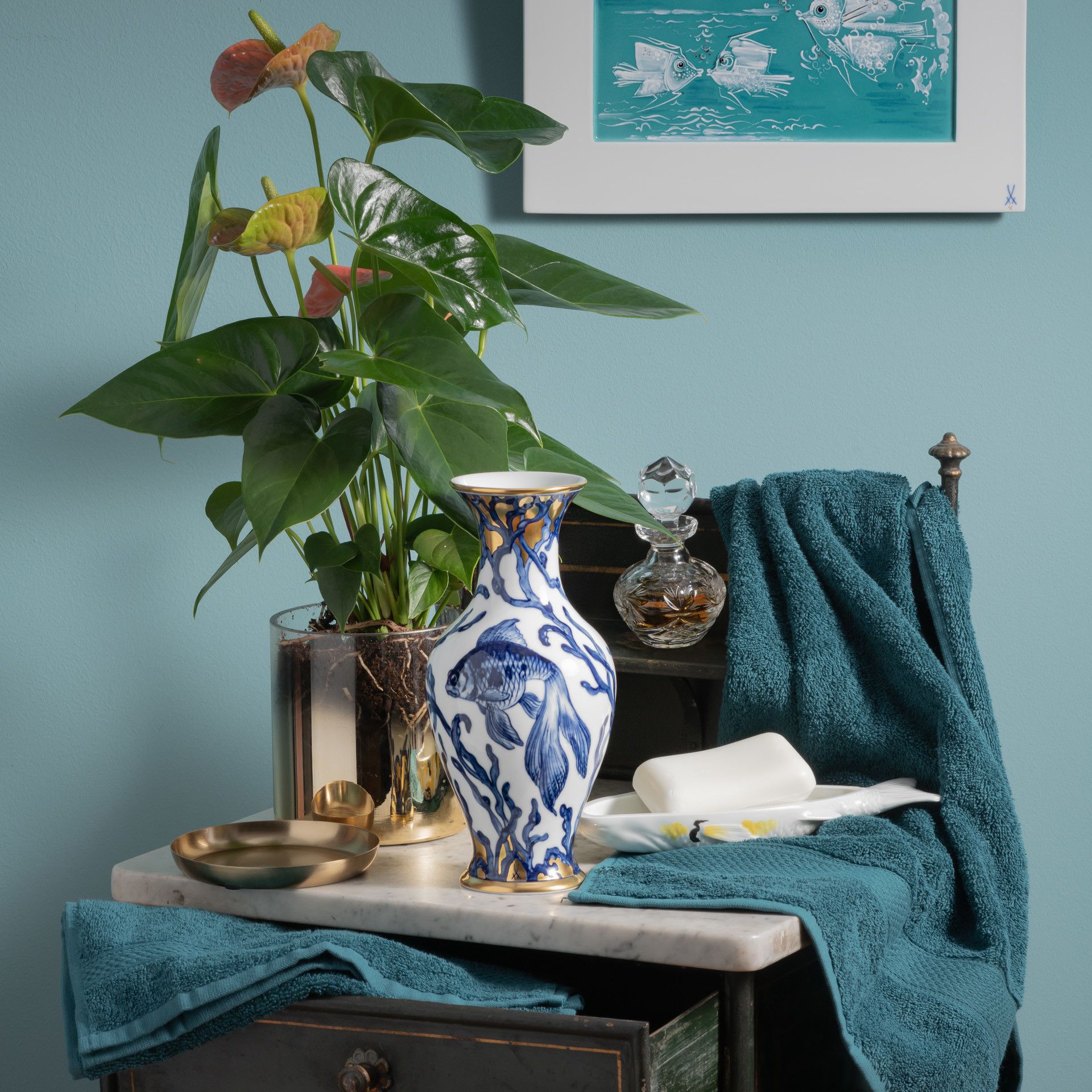 LIMITED EDITION 2021 VASE, VEILFISH IN BLADDERWRACK