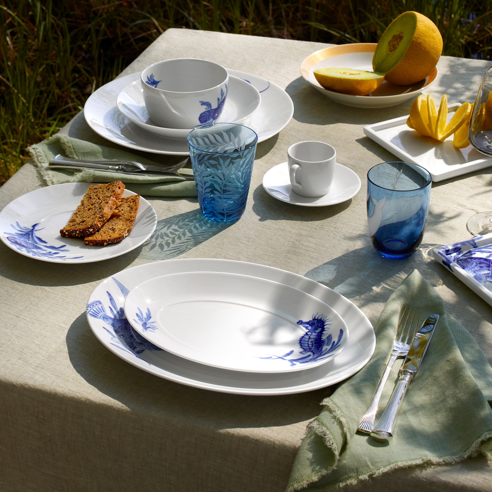MEISSEN® COSMOPOLITAN BLUE TREASURES PLATTER SEA HORSE