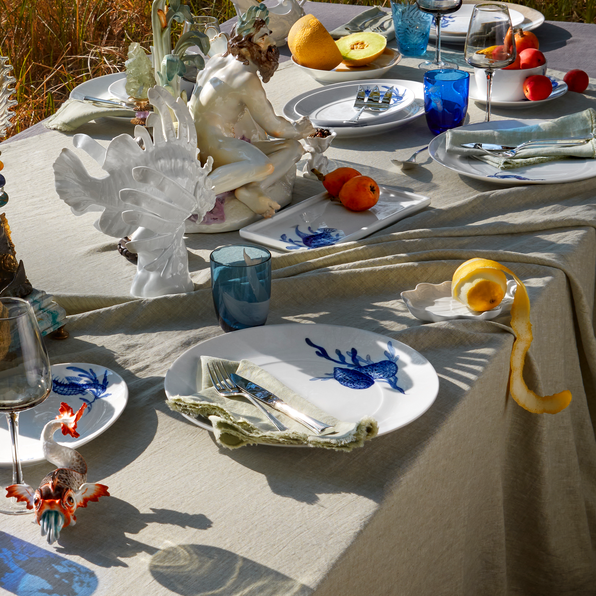 MEISSEN® COSMOPOLITAN BLUE TREASURES DINNER PLATE SEA SHELL